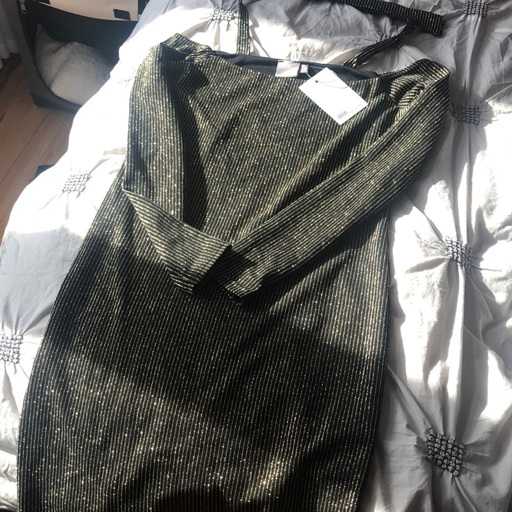 Dress - Picture 3 of 6